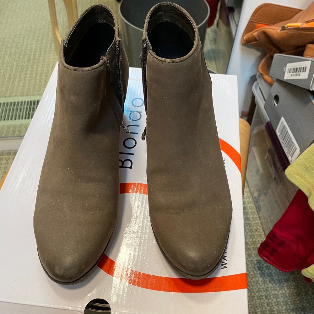 New waterproof Blondo boots